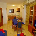 Διαμέρισμα Family Friendly With A Swimming Pool Strmac, Labin - 5527