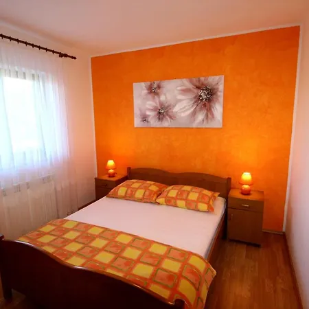 Family Friendly With A Swimming Pool Strmac, Labin - 5527 Appartement *