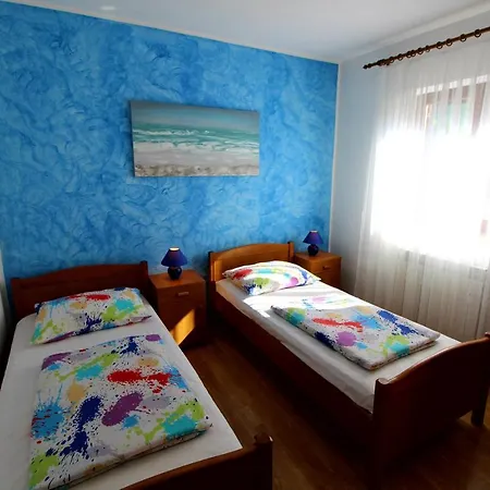 Family Friendly With A Swimming Pool Strmac, Labin - 5527 Appartement *