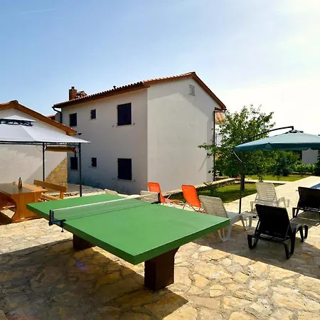 Family Friendly With A Swimming Pool Strmac, Labin - 5527 * Strmac